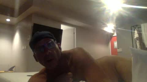 Snapshot of pedro________8 chatting on February 13, 6:27 pm pedro________8 online show from February 13, 6:27 pm