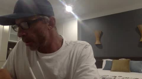 Snapshot of pedro________8 chatting on January 4, 8:39 am pedro________8 online show from January 4, 8:39 am
