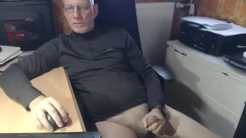 Pemue65 online show from November 19, 8:25 am