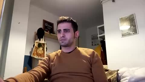 penesvoladores92 online show from December 15, 1:35 am