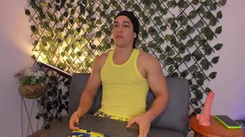 Snapshot of persy_prince chatting on September 22, 11:32 am percy online show from September 22, 11:32 am