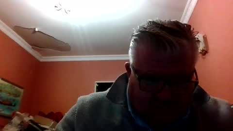 pete112991 online show from April 15, 8:53 pm