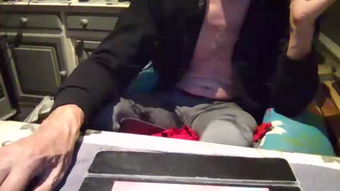 Snapshot of peter_on_kik chatting on September 28, 4:21 am make me cum in pvt dutch german daddy c2c bigcock online show from September 28, 4:21 am