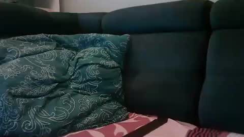 Snapshot of peterf83 chatting on February 24, 6:27 am peterf83 online show from February 24, 6:27 am