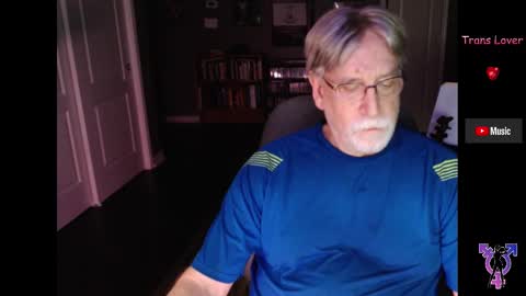 Snapshot of pghk2000 chatting on February 8, 8:42 am George online show from February 8, 8:42 am