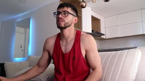 phantom_bigger1 online show from January 17, 6:33 pm