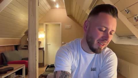 Ben 1995 online show from February 8, 7:40 pm