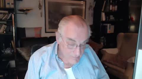 Snapshot of philoumis2 chatting on January 16, 11:06 pm Philippe online show from January 16, 11:06 pm
