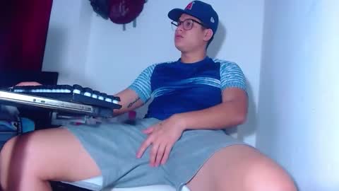 AdnierGnz online show from November 10, 12:21 pm