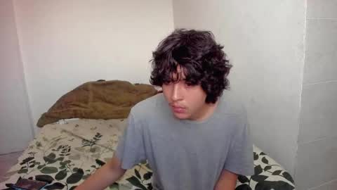 picaszomilos350 online show from November 21, 1:32 pm