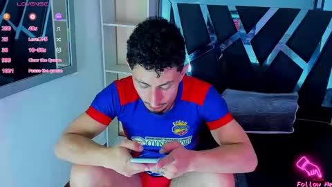 Snapshot of piggy_eddy chatting on September 30, 3:45 am Eddy Brock... Its a pleasure to talk to... online show from September 30, 3:45 am