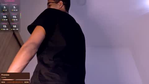 pikashuu7u7 online show from January 7, 3:17 pm