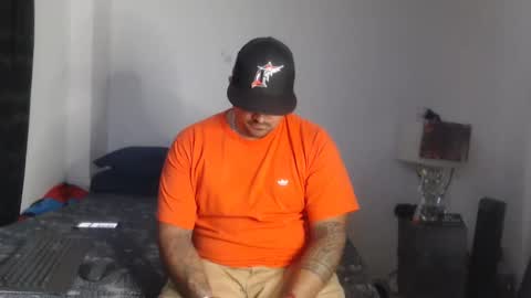 Snapshot of pikoro_gomez chatting on February 20, 3:01 am pikoro_gomez online show from February 20, 3:01 am