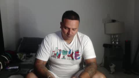 Snapshot of pikoro_gomez chatting on December 11, 1:49 am pikoro_gomez online show from December 11, 1:49 am