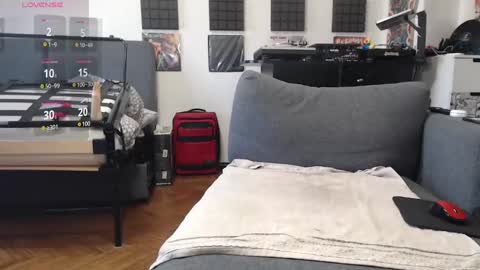 pingones 79 online show from February 3, 2:45 pm