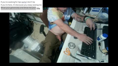 pini_z online show from January 4, 7:13 pm