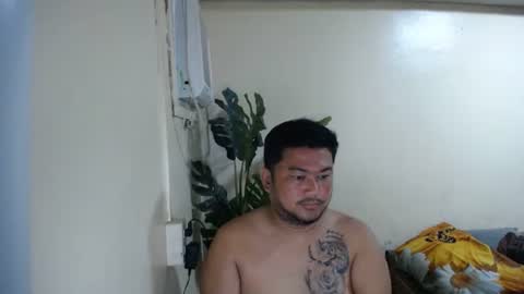 Snapshot of pinoy041087 chatting on October 5, 12:58 am pinoy041087 online show from October 5, 12:58 am