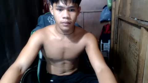 pinoy_shyboy69 online show from June 9, 12:01 am