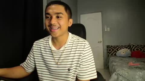 Snapshot of pinoyadriannexxx chatting on October 17, 11:36 am Adrianne online show from October 17, 11:36 am