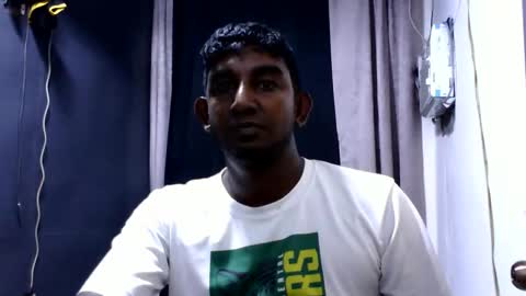 rayvienn online show from April 11, 3:48 pm