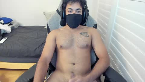 Snapshot of pjsthegamer1 chatting on December 27, 11:50 am patty online show from December 27, 11:50 am