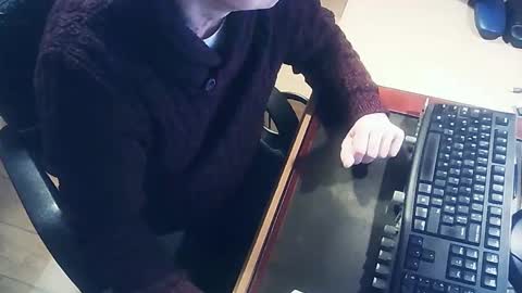 littlenounours online show from February 12, 8:20 am