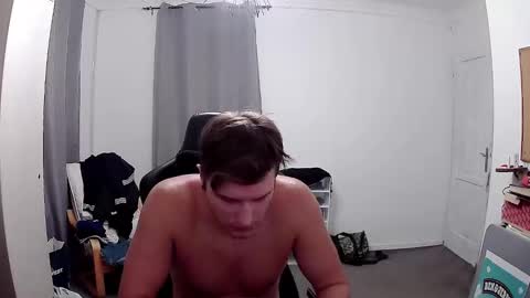 Snapshot of plkrisztian chatting on October 2, 7:51 pm plkrisztian online show from October 2, 7:51 pm