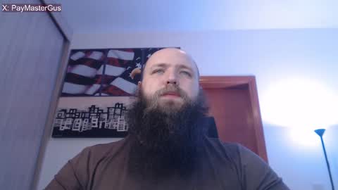 Snapshot of polar_bear91 chatting on October 19, 5:01 am Bear online show from October 19, 5:01 am