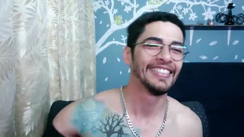 Snapshot of ponzothc chatting on October 4, 10:58 pm ponzothc online show from October 4, 10:58 pm