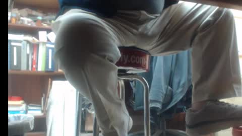 Pop online show from December 12, 2:44 pm