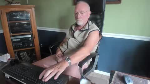 PoundinMyCock4U online show from November 18, 8:01 pm