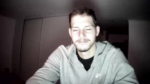 Snapshot of poweroflove7n chatting on October 29, 4:15 am poweroflove7n online show from October 29, 4:15 am