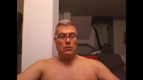 Snapshot of prendimisubito chatting on October 17, 1:31 am prendimisubito online show from October 17, 1:31 am
