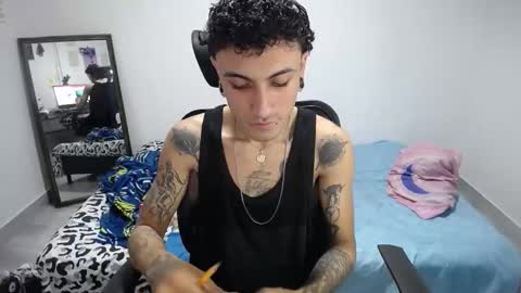 Plux online show from November 30, 6:21 pm