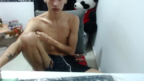 Snapshot of pressure_xxx_420 chatting on January 10, 9:34 am PRESSURE online show from January 10, 9:34 am