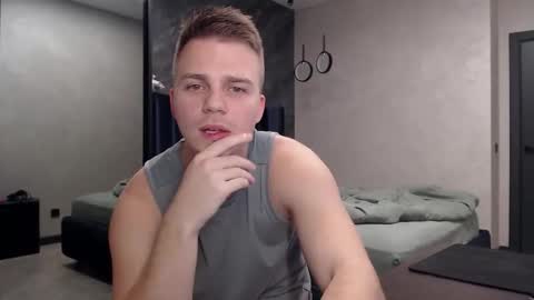 Justin online show from November 22, 6:18 pm