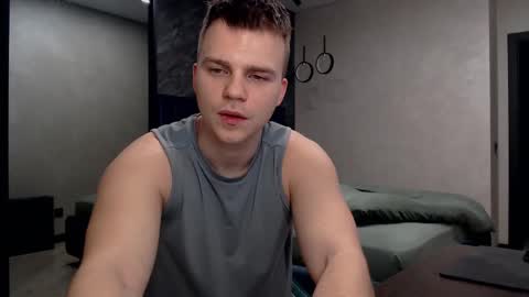 Snapshot of pretty_sweety chatting on March 6, 3:46 am Justin online show from March 6, 3:46 am
