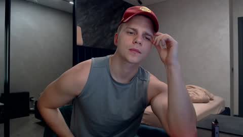 Snapshot of pretty_sweety chatting on January 7, 3:26 am Justin online show from January 7, 3:26 am