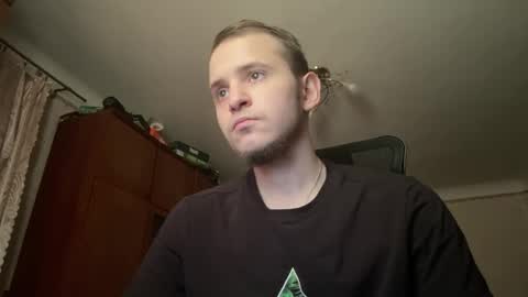 prettyboyhot01 online show from May 24, 7:47 am