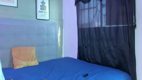 prince_arthur77 online show from April 14, 1:11 pm