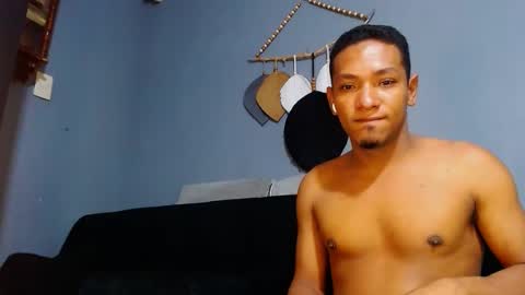 Grande y Gruesa online show from February 6, 7:45 am