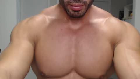 promuscles4u online show from March 1, 8:42 pm