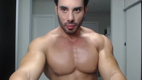 promuscles4u online show from February 28, 8:28 pm