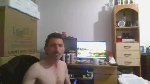 Mariusz online show from April 25, 11:57 pm