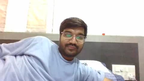 Snapshot of ptl1711 chatting on December 7, 9:06 am ptl1711 online show from December 7, 9:06 am