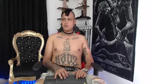 punkboy_1213 online show from December 17, 12:56 am