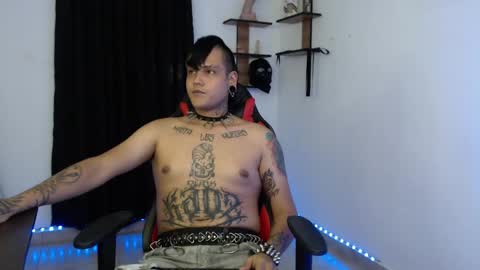 punkboy_1213 online show from December 3, 1:06 am