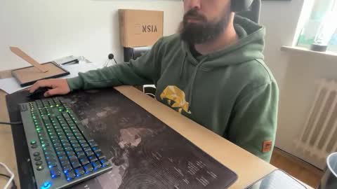 pussylickersucks77 online show from May 5, 1:35 pm