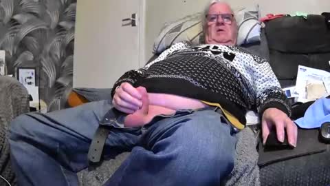 Genital sucker online show from December 22, 4:27 pm