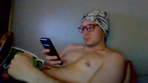 Snapshot of pvghhyt chatting on January 15, 7:05 am park online show from January 15, 7:05 am